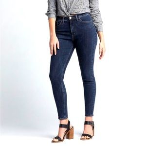 Silver Jeans Co. Valley Super High Rise Skinny Plus Jean 14 x 29 L dark wash